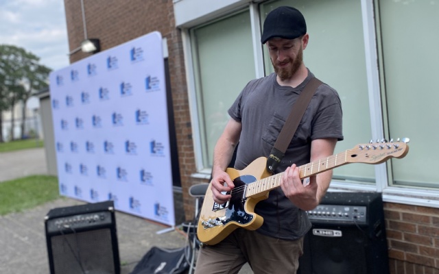 Hundreds gather for London BBQ supporting Israel | 