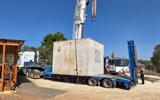 Emergency Shelter Arrives At Carmel Farm